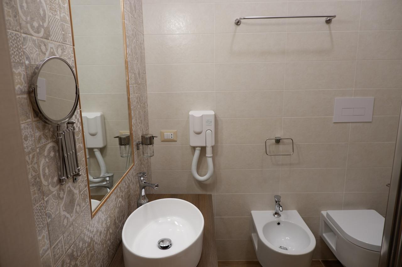 B&B Il Giardino In Citta - Parcheggio Privato Gratuito Foggia Exterior foto