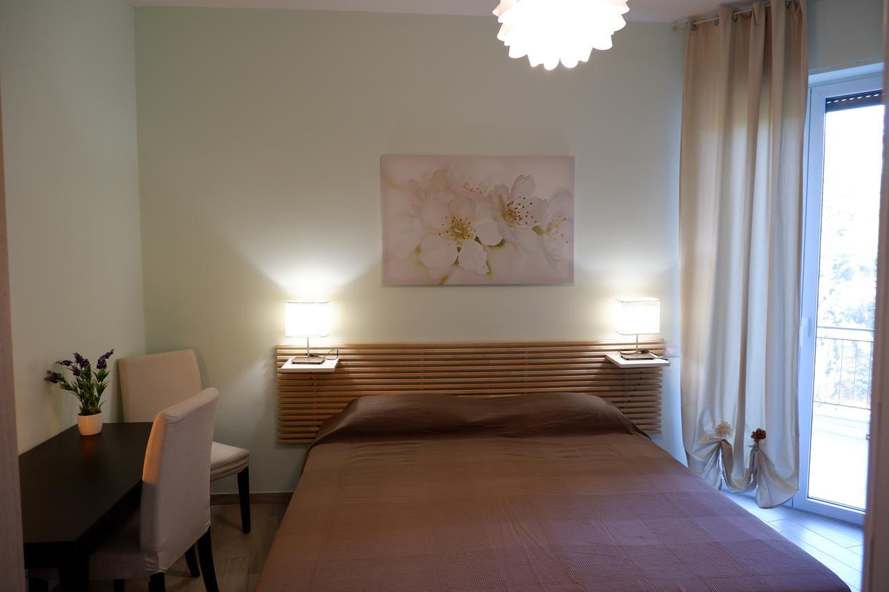B&B Il Giardino In Citta - Parcheggio Privato Gratuito Foggia Exterior foto